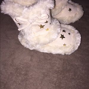 Cream and gold babygirl faux fur boots